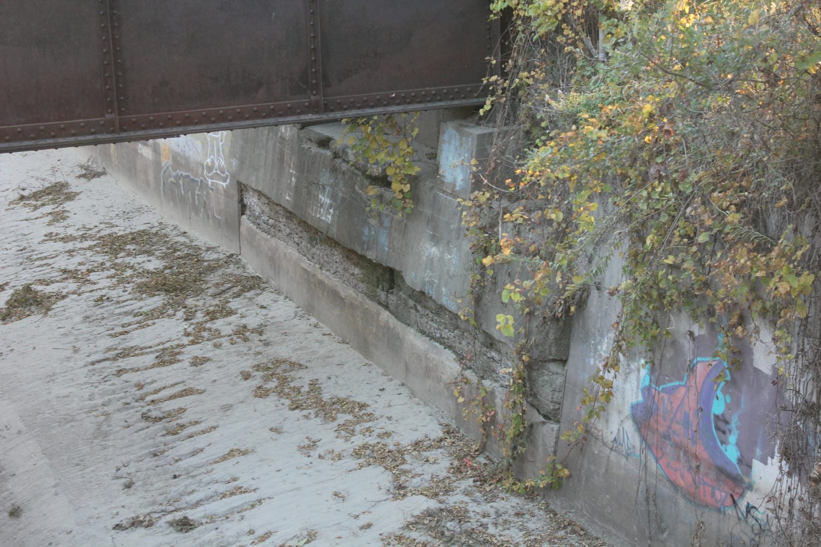 East abutment